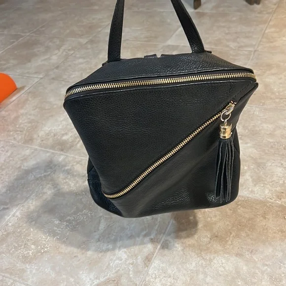 Backpack - Picture 4 of 5